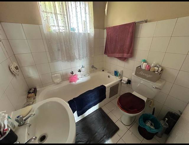 2 BEDROOM PROPERTY TO RENT IN ZWARTKOP